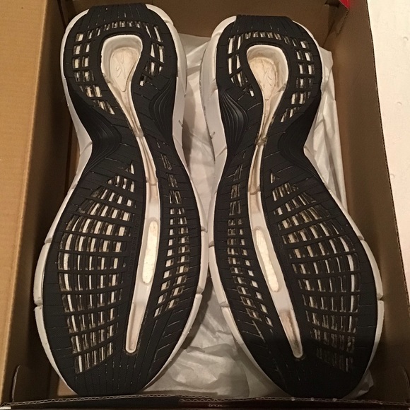 Reebok Zig Kinetica II Size 8.  B7 - Picture 5 of 5
